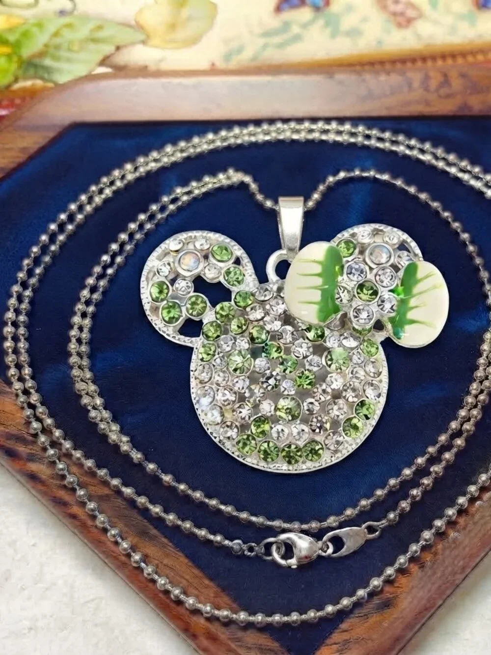 New rhinestone Minnie Mouse disney green/silver colors pendant necklace, 17 inch